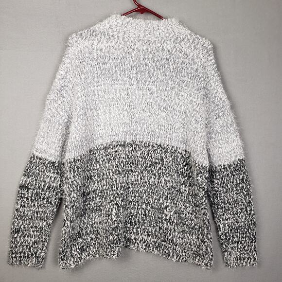 Maurices XL Mock Neck Pullover Sweater Two Tone White Black Fuzzy Cozy Winter - Picture 2 of 7